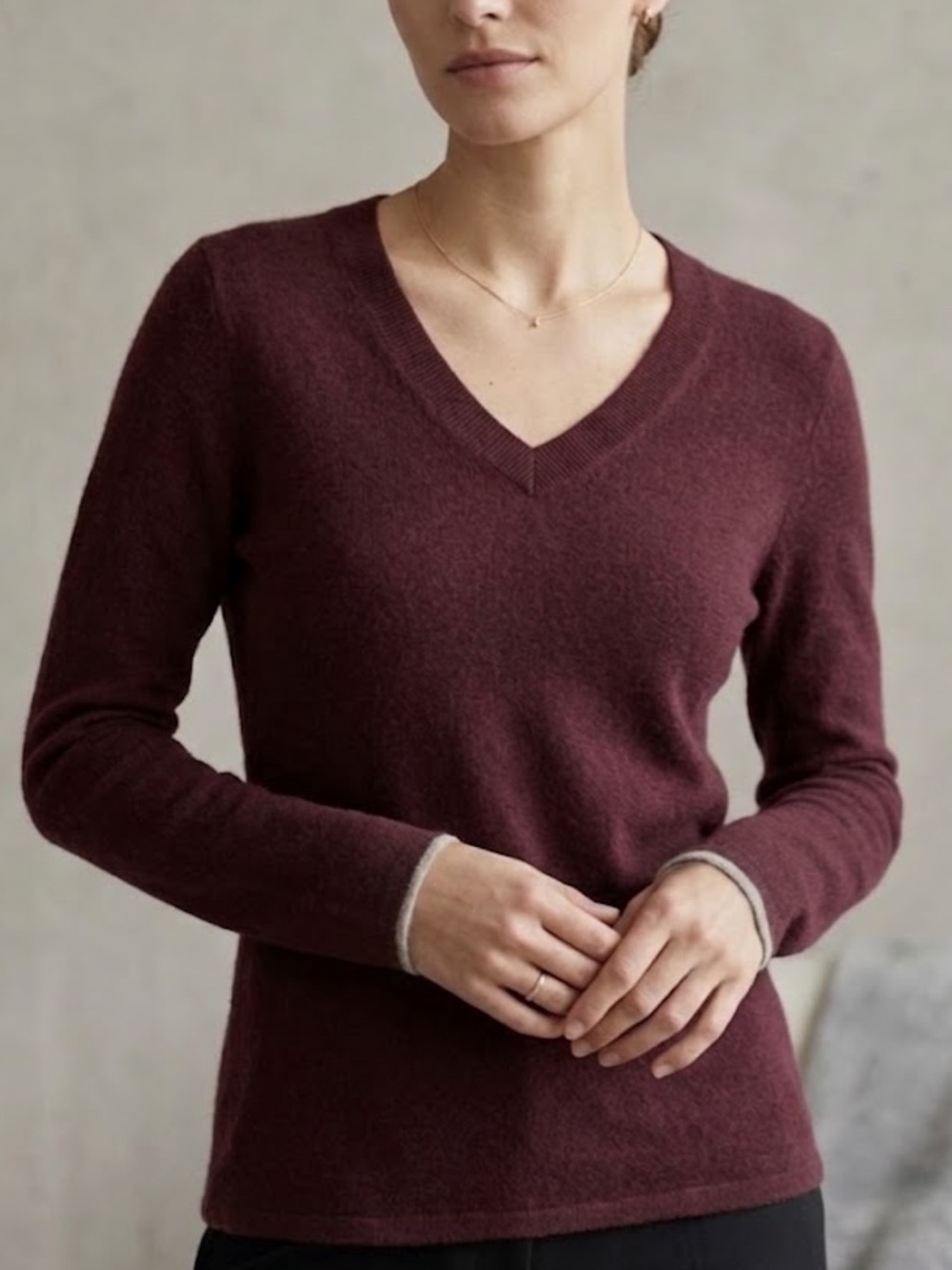 Saks Fifth Avenue Cashmere V-Neck Sweater M Burgundy Layering Luxury Preppy